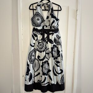 Robbie Bee Black and White Floral Midi Dress